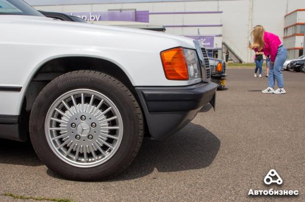 «Нет года выпуска, есть состояние». В Беларуси владельцы старых Mercedes собрались на большую встречу