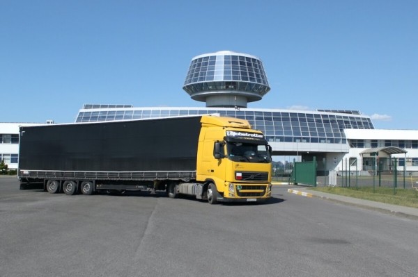 Съездили на границу с Польшей и посмотрели, есть ли скопления фур