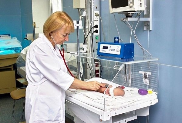 В областном родильном доме в Бресте появились ультрасовременные столы-трансформеры