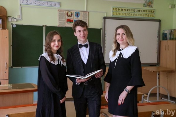 В Беларуси показали школьную форму для учителей