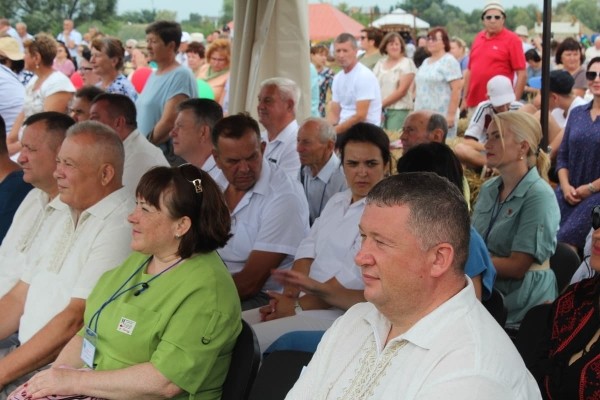 Дискотека, лазерное шоу, красочный фейерверк. Смотрите, как в Пинском районе прошел гастрономический и экологический фестиваль «Полесский вьюн»