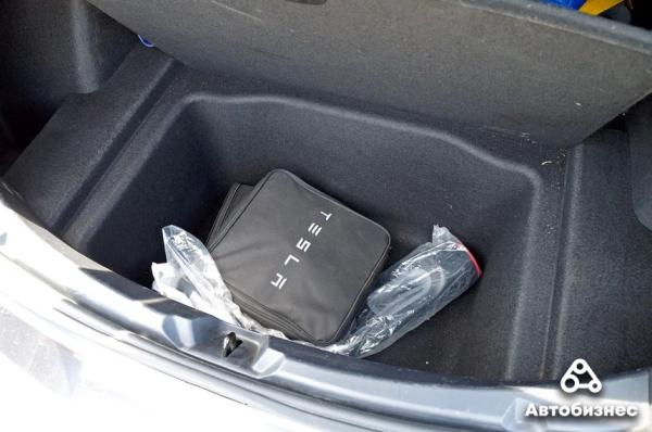 «Всё было зря». Мнение владельца Tesla Model 3