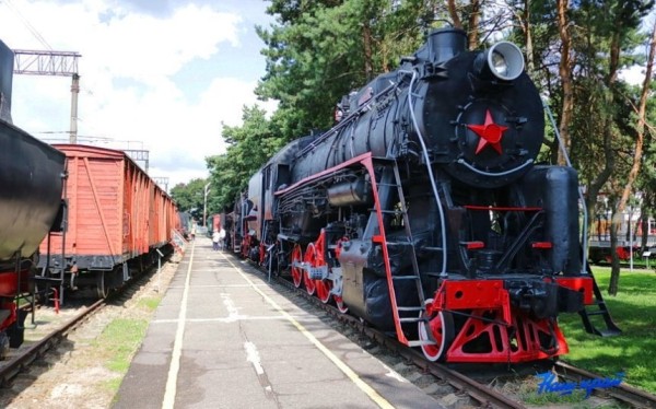 В музее железной дороги в Барановичах – новый экспонат весом 13 тонн В музее железной дороги в Барановичах – новый экспонат весом 13 тонн