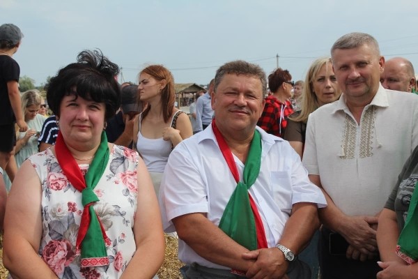 Дискотека, лазерное шоу, красочный фейерверк. Смотрите, как в Пинском районе прошел гастрономический и экологический фестиваль «Полесский вьюн»