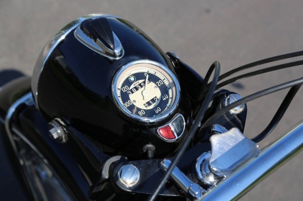 «Проблемой стала растаможка, ведь на раме шестизначный VIN». Белорус про восстановление мотоцикла BMW 1968 г. в.