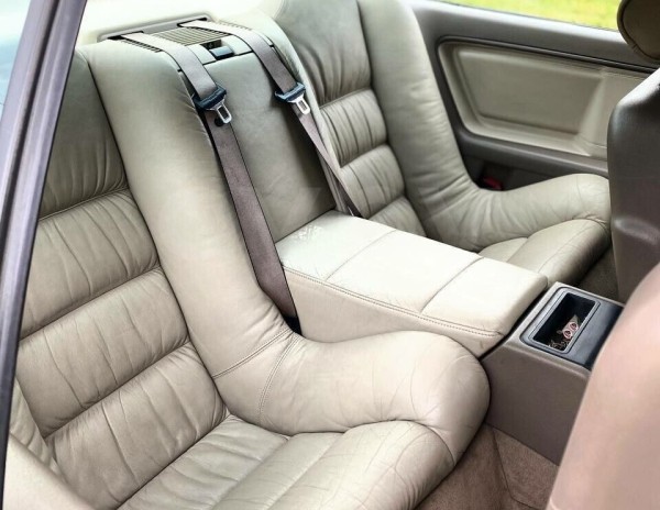 В Беларуси за $30 тыс продают 30-летнюю BMW В Беларуси за $30 тыс продают 30-летнюю BMW