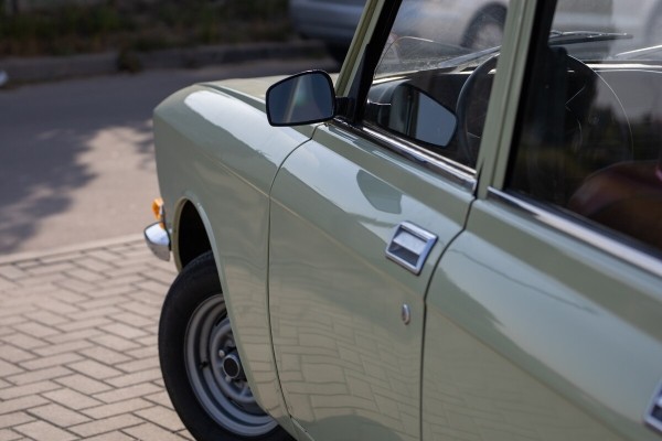 На машине 40 лет, а пробег — 19 тысяч км! Белорус показал 40-летний «Москвич-2140» в идеальном состоянии На машине 40 лет, а пробег — 19 тысяч км! Белорус показал 40-летний «Москвич-2140» в идеальном состоянии