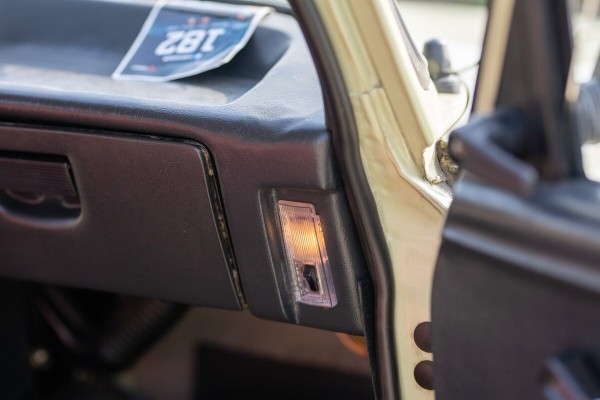 На машине 40 лет, а пробег — 19 тысяч км! Белорус показал 40-летний «Москвич-2140» в идеальном состоянии На машине 40 лет, а пробег — 19 тысяч км! Белорус показал 40-летний «Москвич-2140» в идеальном состоянии