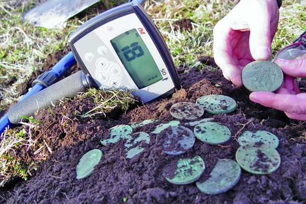 Копал картошку и нашёл клад! Что делать?