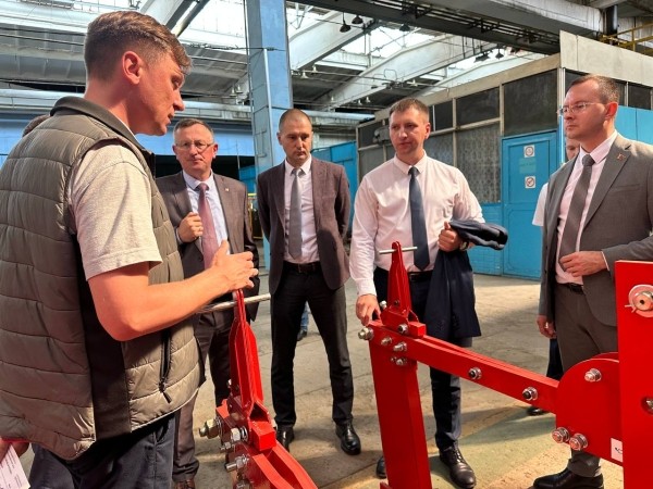 Заместитель министра промышленности Беларуси Александр Ефимов посетил Брест