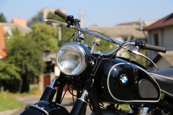 «Проблемой стала растаможка, ведь на раме шестизначный VIN». Белорус про восстановление мотоцикла BMW 1968 г. в.