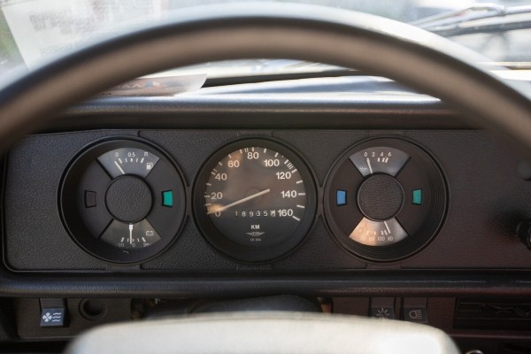 На машине 40 лет, а пробег — 19 тысяч км! Белорус показал 40-летний «Москвич-2140» в идеальном состоянии На машине 40 лет, а пробег — 19 тысяч км! Белорус показал 40-летний «Москвич-2140» в идеальном состоянии