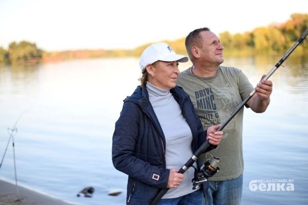 Всегда идеальная рыбалка. Супруги ловят вместе рыбу уже 35 лет