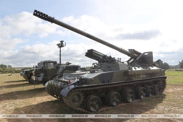 Лукашенко осмотрел укрепрайон в Брестской области