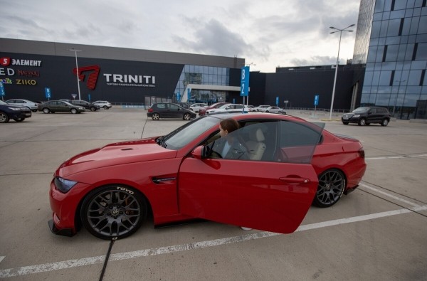 «Крутой подарок на ДР»: девушка из Гродно рассказала о своей BMW