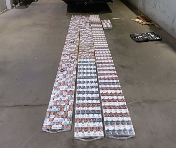 Литовцы нашли в белорусской маршрутке двойное дно. Не сложно догадаться, что было за дверцей