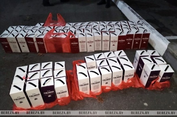 В Березовском районе задержали водителя иномарки с 300 литрами незаконного алкоголя