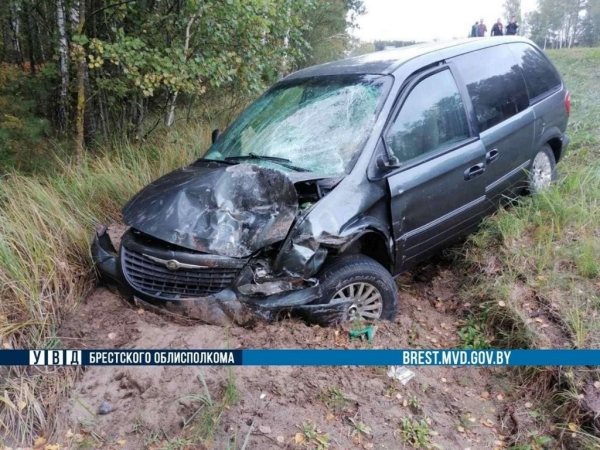 Жесткое попутное ДТП на М1 в Брестской области