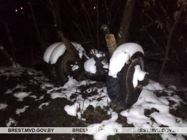 Уголовная ответственность грозит двум жителям Пружан за кражу неисправного авто сельхозпредприятия