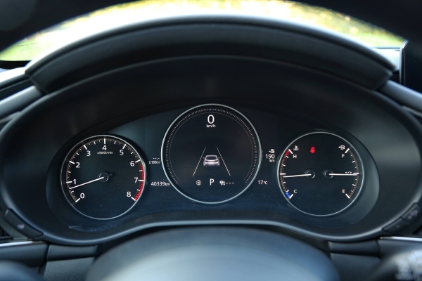 Тачка из США. Белорус восстановил полноприводный хетчбэк Mazda 3 — сколько стоил ремонт?