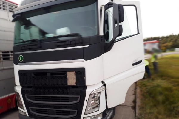 В Польше белорус при проверке фуры выбросил «улику» в люк канализации