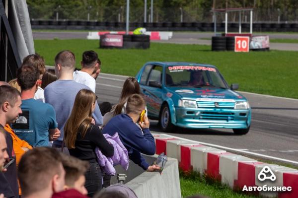 Белорусы «случайно» собрали самый быстрый Largus в мире