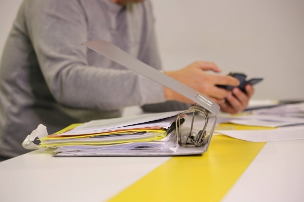 Белорус: «Оформил Mustang на вешалку-льготницу, а она забрала машину себе». Сама же девушка считает иначе