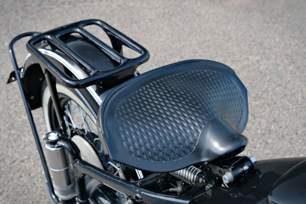 «Урал М-72», на который потратили $4 700. Белорус вдохнул жизнь в 68-летний советский байк «Урал М-72», на который потратили $4 700. Белорус вдохнул жизнь в 68-летний советский байк