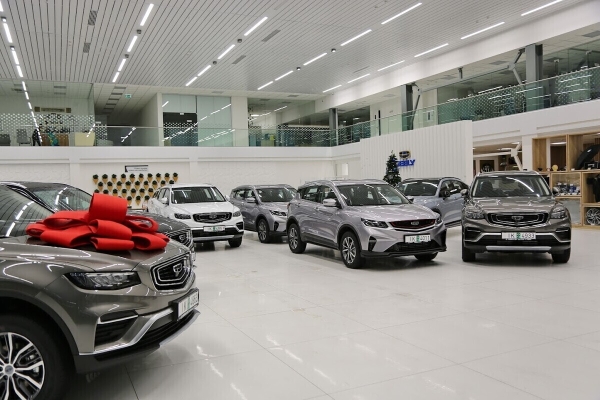 Белорус о сервисе Geely: «Через 10 дней получил не машину, а раскраску». Дилер: «Ремонт был сделан качественно в полном объёме»