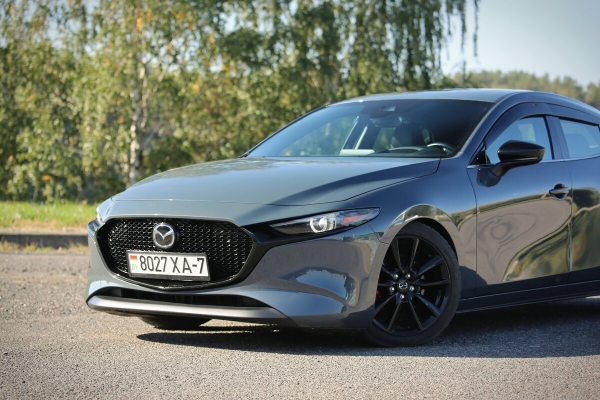 Тачка из США. Белорус восстановил полноприводный хетчбэк Mazda 3 — сколько стоил ремонт?