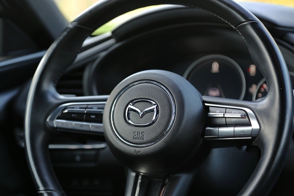 Тачка из США. Белорус восстановил полноприводный хетчбэк Mazda 3 — сколько стоил ремонт?