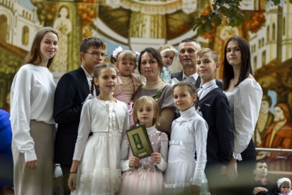 Большое счастье. История семьи из Бреста, которая воспитывает 9 детей