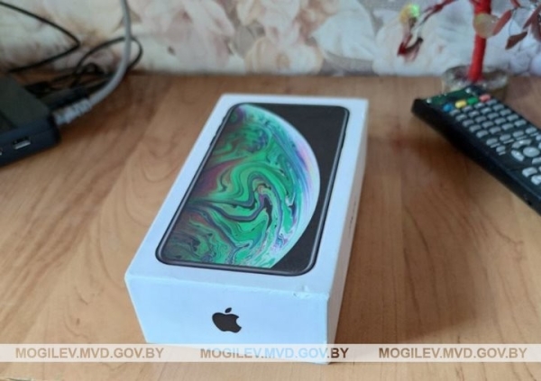 В Беларуси парень, мечтавший попасть в тренды «TikTok», разбил об стену Iphone соседа В Беларуси парень, мечтавший попасть в тренды «TikTok», разбил об стену Iphone соседа