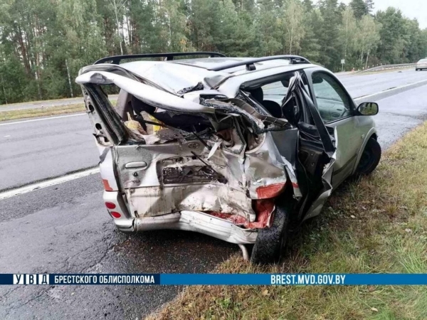 Жесткое попутное ДТП на М1 в Брестской области