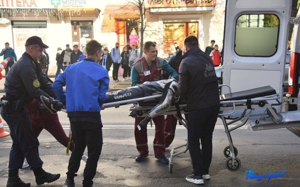 Страшная авария в центре Барановичей. Мотоциклиста увезли в реанимацию