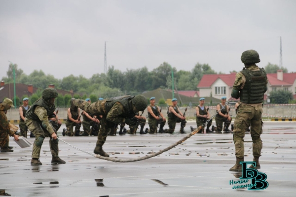 В Бресте празднуют День ВДВ. Фото и видео из 38-й бригады