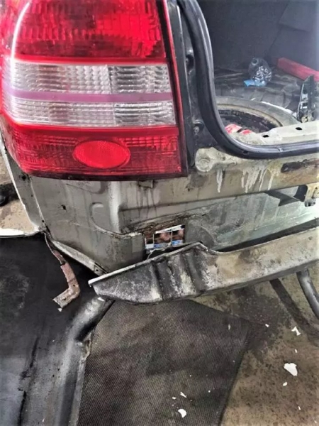 Белорус нашпиговал Kia Shuma сигаретами и поехал через границу, но его план провалился