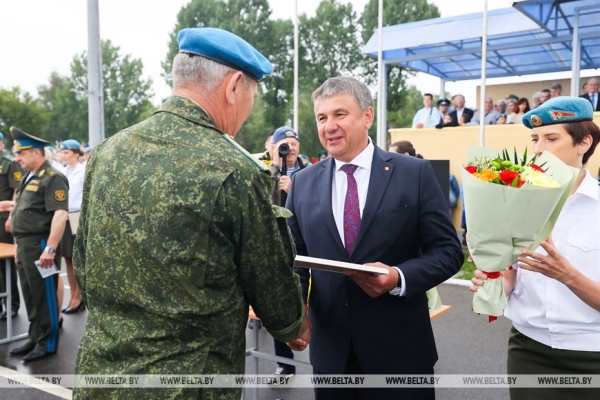 В Бресте празднуют День ВДВ. Фото и видео из 38-й бригады