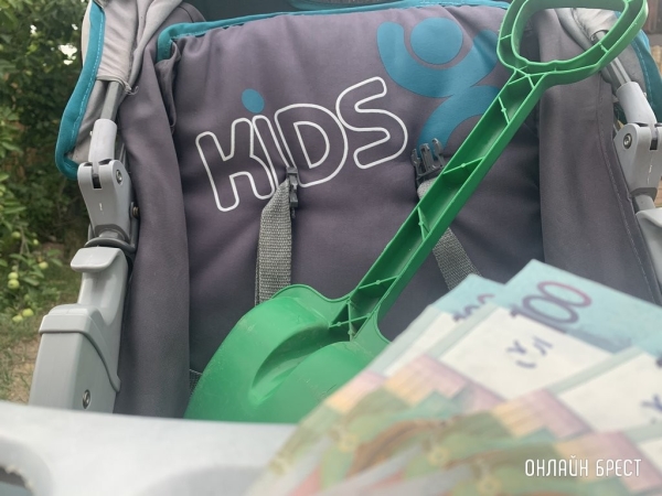 Пособие по уходу за ребёнком до трёх лет увеличилось. Сколько теперь будут получать родители?