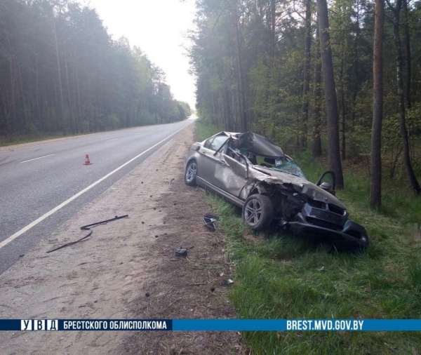 Под Брестом произошло жесткое ДТП. 23-летняя девушка на BMW не справилась с управлением
