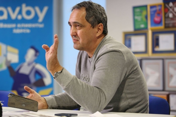 Белорус: «Оформил Mustang на вешалку-льготницу, а она забрала машину себе». Сама же девушка считает иначе