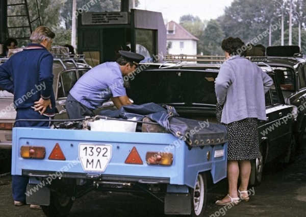 Вспомним, какие были очереди из Бреста в Польшу в 90-е Вспомним, какие были очереди из Бреста в Польшу в 90-е