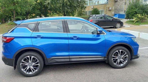 Белорус о сервисе Geely: «Через 10 дней получил не машину, а раскраску». Дилер: «Ремонт был сделан качественно в полном объёме»